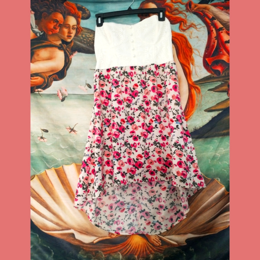 FLORAL STRAPLESS LACE DRESS